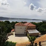 Vukelic *