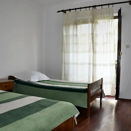 Vukelic * Starigrad Paklenica